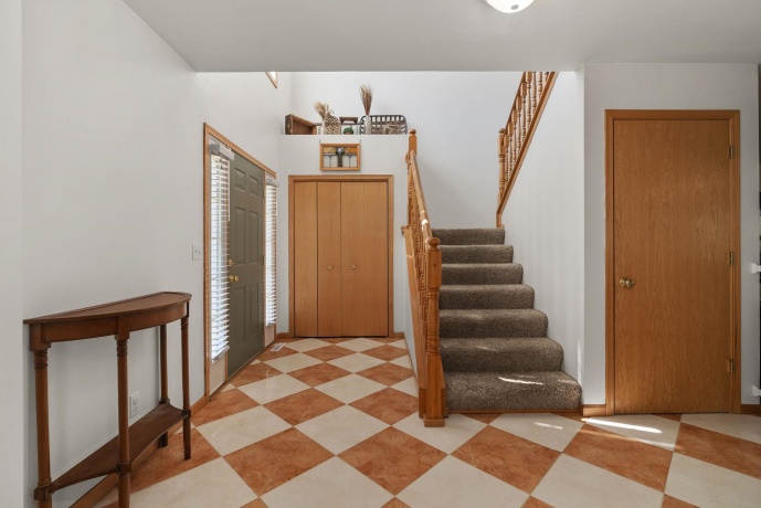 137 Lamplighter Loop SE, POPLAR GROVE, Illinois 61065, 4 Bedrooms Bedrooms, ,2 BathroomsBathrooms,House,For Sale,Lamplighter Loop SE,202602394