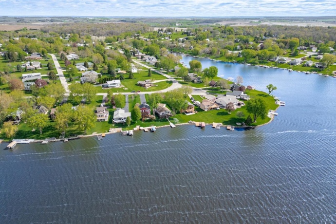 2235 Breckenboro, LAKE SUMMERSET, Illinois 61019, 3 Bedrooms Bedrooms, ,2 BathroomsBathrooms,House,For Sale,Breckenboro,202602396