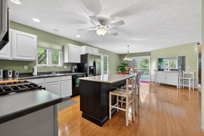 1261 LAKE SUMMERSET, LAKE SUMMERSET, Illinois 61019, 4 Bedrooms Bedrooms, ,3 BathroomsBathrooms,House,For Sale,LAKE SUMMERSET,202602401