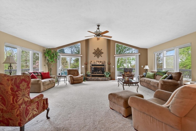 1261 LAKE SUMMERSET, LAKE SUMMERSET, Illinois 61019, 4 Bedrooms Bedrooms, ,3 BathroomsBathrooms,House,For Sale,LAKE SUMMERSET,202602401