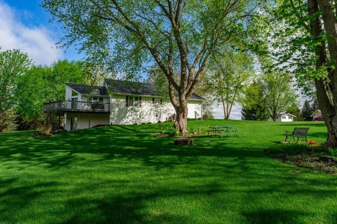 1261 LAKE SUMMERSET, LAKE SUMMERSET, Illinois 61019, 4 Bedrooms Bedrooms, ,3 BathroomsBathrooms,House,For Sale,LAKE SUMMERSET,202602401