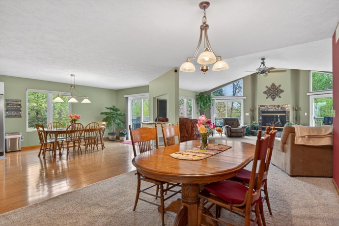 1261 LAKE SUMMERSET, LAKE SUMMERSET, Illinois 61019, 4 Bedrooms Bedrooms, ,3 BathroomsBathrooms,House,For Sale,LAKE SUMMERSET,202602401