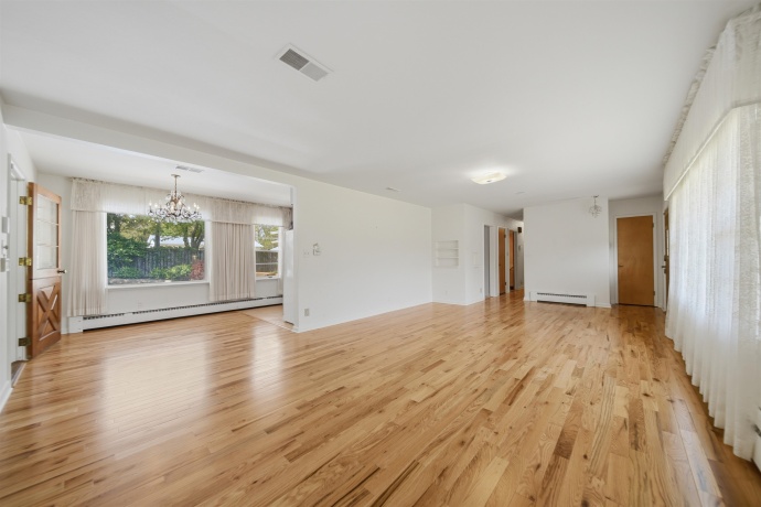 1213 Douglas, DIXON, Illinois 61021, 3 Bedrooms Bedrooms, ,2 BathroomsBathrooms,House,For Sale,Douglas,202602404