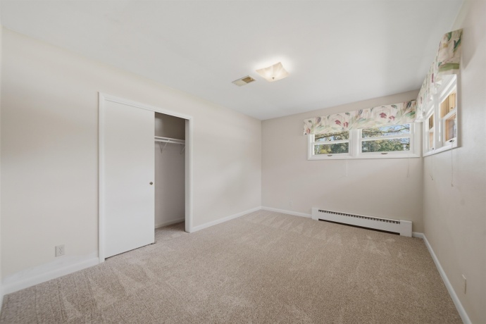 1213 Douglas, DIXON, Illinois 61021, 3 Bedrooms Bedrooms, ,2 BathroomsBathrooms,House,For Sale,Douglas,202602404