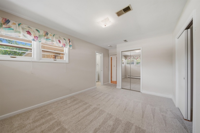 1213 Douglas, DIXON, Illinois 61021, 3 Bedrooms Bedrooms, ,2 BathroomsBathrooms,House,For Sale,Douglas,202602404