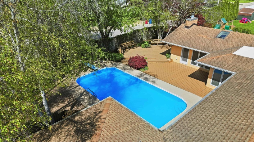 1213 Douglas, DIXON, Illinois 61021, 3 Bedrooms Bedrooms, ,2 BathroomsBathrooms,House,For Sale,Douglas,202602404