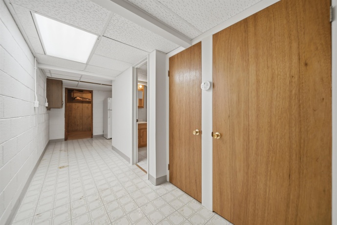 1213 Douglas, DIXON, Illinois 61021, 3 Bedrooms Bedrooms, ,2 BathroomsBathrooms,House,For Sale,Douglas,202602404