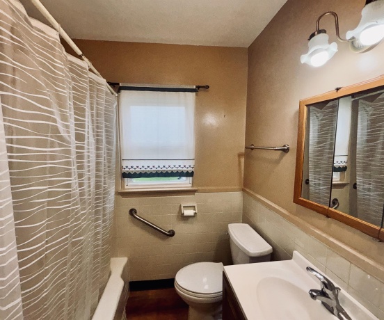 4933 Illinois, LOVES PARK, Illinois 61111, 2 Bedrooms Bedrooms, ,1 BathroomBathrooms,House,For Sale,Illinois,202602405