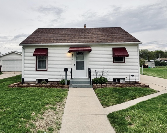 4933 Illinois, LOVES PARK, Illinois 61111, 2 Bedrooms Bedrooms, ,1 BathroomBathrooms,House,For Sale,Illinois,202602405