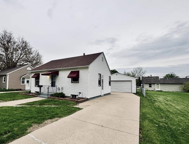 4933 Illinois, LOVES PARK, Illinois 61111, 2 Bedrooms Bedrooms, ,1 BathroomBathrooms,House,For Sale,Illinois,202602405