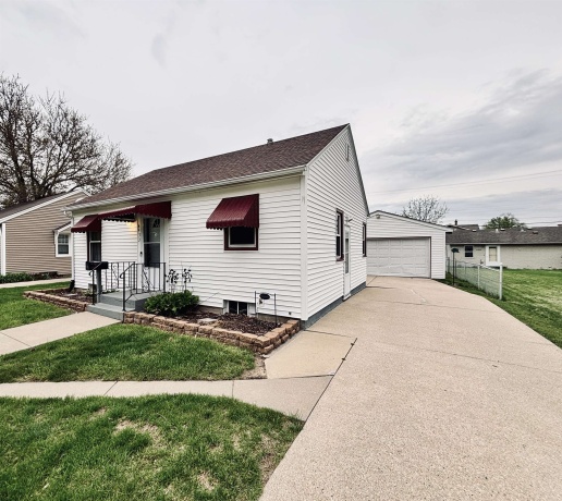 4933 Illinois, LOVES PARK, Illinois 61111, 2 Bedrooms Bedrooms, ,1 BathroomBathrooms,House,For Sale,Illinois,202602405
