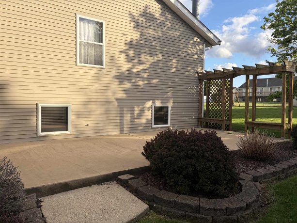 532 Autumnwolf, DAVIS JUNCTION, Illinois 61020, 3 Bedrooms Bedrooms, ,2 BathroomsBathrooms,House,For Sale,Autumnwolf,202602409