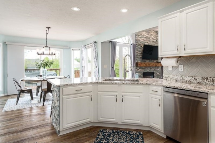 640 Par, BELVIDERE, Illinois 61008, 4 Bedrooms Bedrooms, ,3 BathroomsBathrooms,House,For Sale,Par,202602410