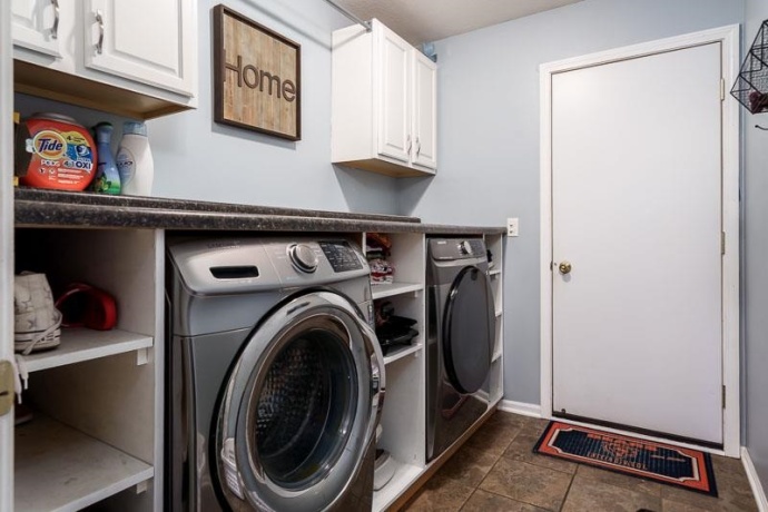 640 Par, BELVIDERE, Illinois 61008, 4 Bedrooms Bedrooms, ,3 BathroomsBathrooms,House,For Sale,Par,202602410