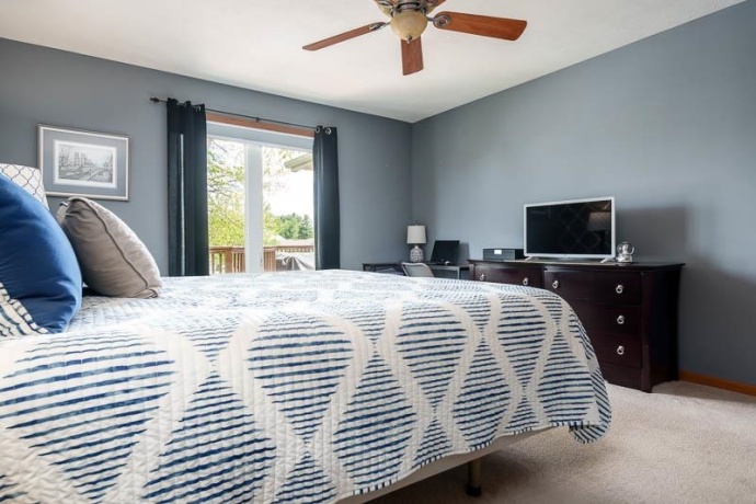 640 Par, BELVIDERE, Illinois 61008, 4 Bedrooms Bedrooms, ,3 BathroomsBathrooms,House,For Sale,Par,202602410