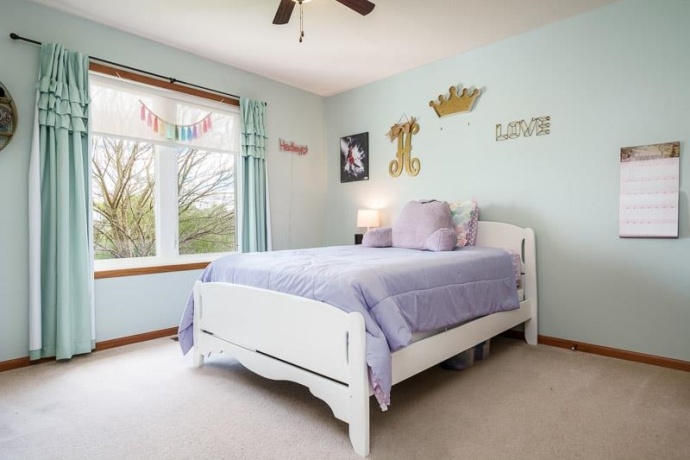 640 Par, BELVIDERE, Illinois 61008, 4 Bedrooms Bedrooms, ,3 BathroomsBathrooms,House,For Sale,Par,202602410