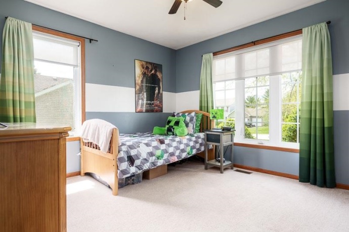 640 Par, BELVIDERE, Illinois 61008, 4 Bedrooms Bedrooms, ,3 BathroomsBathrooms,House,For Sale,Par,202602410