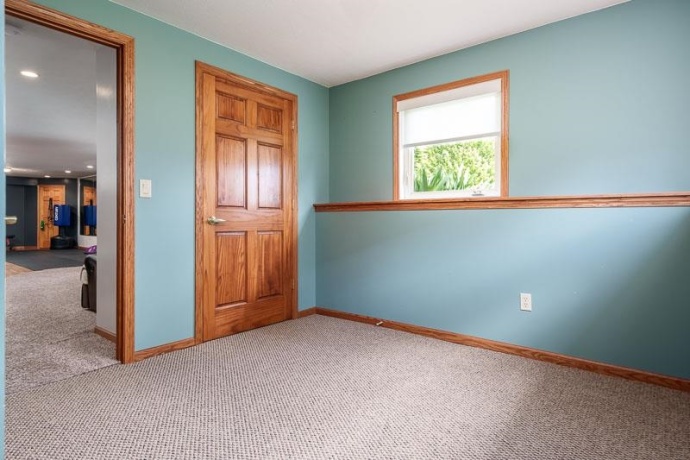 640 Par, BELVIDERE, Illinois 61008, 4 Bedrooms Bedrooms, ,3 BathroomsBathrooms,House,For Sale,Par,202602410