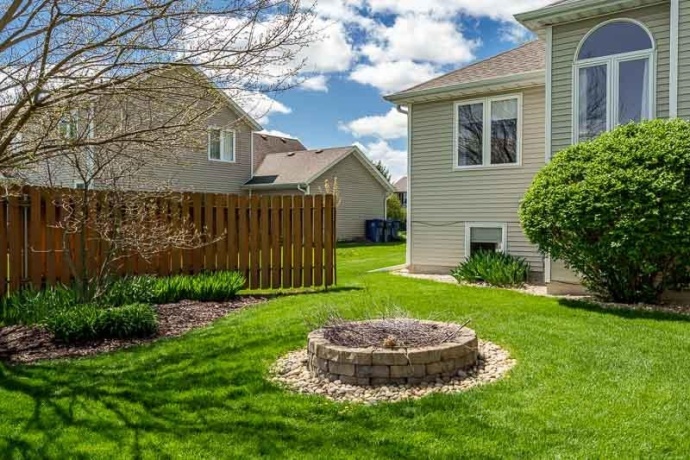 640 Par, BELVIDERE, Illinois 61008, 4 Bedrooms Bedrooms, ,3 BathroomsBathrooms,House,For Sale,Par,202602410