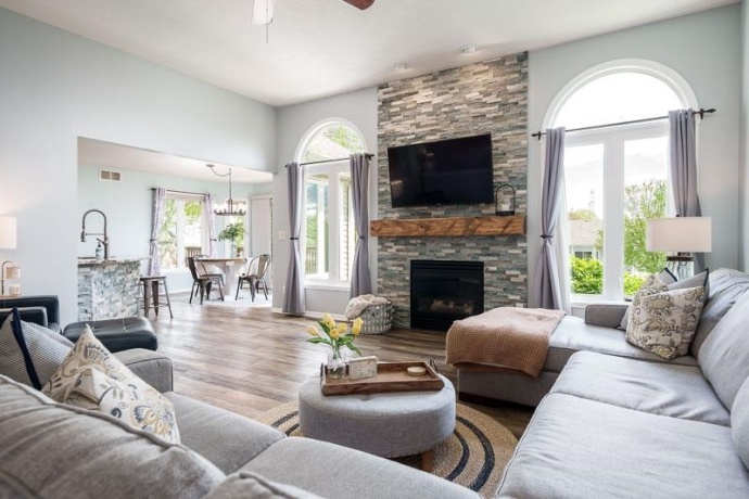 640 Par, BELVIDERE, Illinois 61008, 4 Bedrooms Bedrooms, ,3 BathroomsBathrooms,House,For Sale,Par,202602410