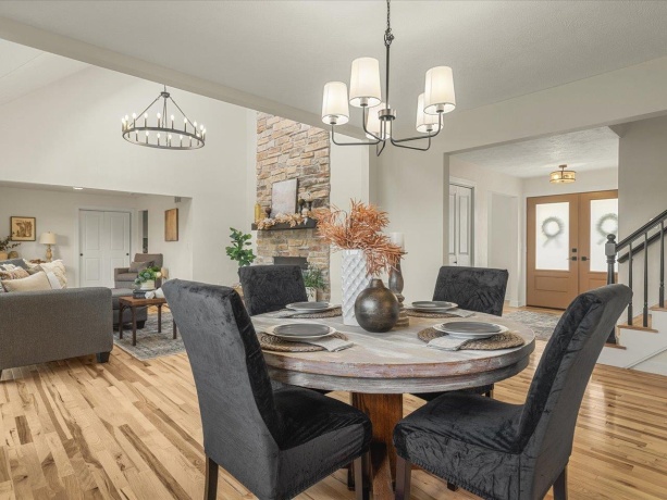 9281 Auburn, WINNEBAGO, Illinois 61088, 6 Bedrooms Bedrooms, ,5 BathroomsBathrooms,House,For Sale,Auburn,202602412