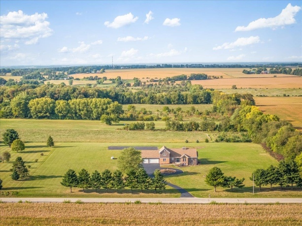 9281 Auburn, WINNEBAGO, Illinois 61088, 6 Bedrooms Bedrooms, ,5 BathroomsBathrooms,House,For Sale,Auburn,202602412