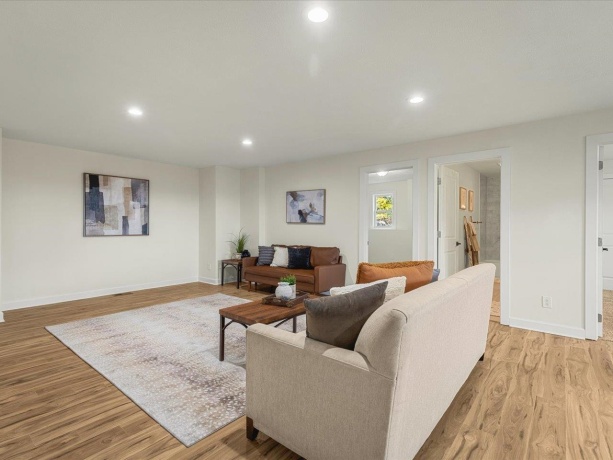 9281 Auburn, WINNEBAGO, Illinois 61088, 6 Bedrooms Bedrooms, ,5 BathroomsBathrooms,House,For Sale,Auburn,202602412