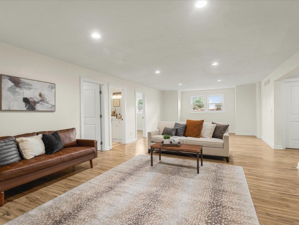 9281 Auburn, WINNEBAGO, Illinois 61088, 6 Bedrooms Bedrooms, ,5 BathroomsBathrooms,House,For Sale,Auburn,202602412