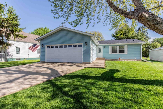 209 Brown, EARLVILLE, Illinois 60518, 4 Bedrooms Bedrooms, ,3 BathroomsBathrooms,House,For Sale,Brown,202602413