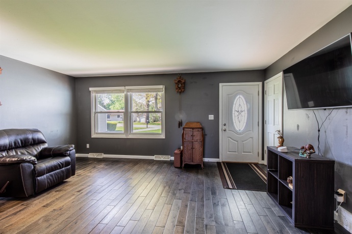 209 Brown, EARLVILLE, Illinois 60518, 4 Bedrooms Bedrooms, ,3 BathroomsBathrooms,House,For Sale,Brown,202602413