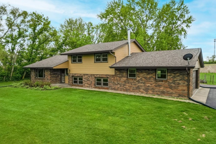 10160 Cemetery, PECATONICA, Illinois 61063, 4 Bedrooms Bedrooms, ,2 BathroomsBathrooms,House,For Sale,Cemetery,202602414