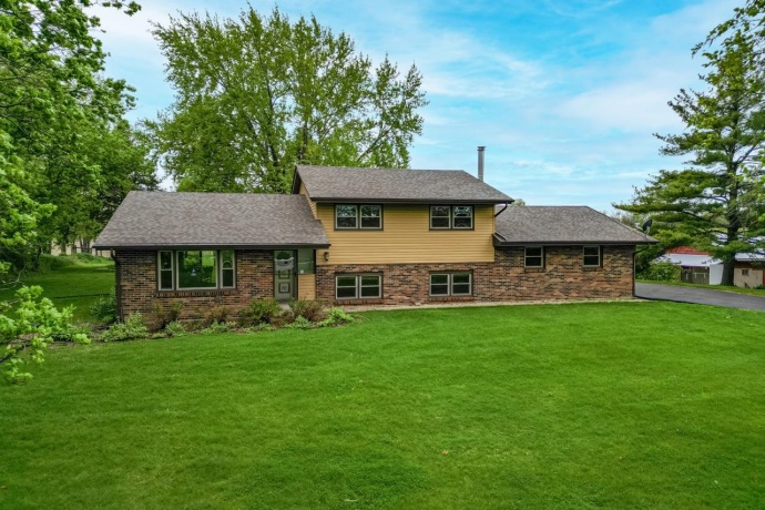 10160 Cemetery, PECATONICA, Illinois 61063, 4 Bedrooms Bedrooms, ,2 BathroomsBathrooms,House,For Sale,Cemetery,202602414