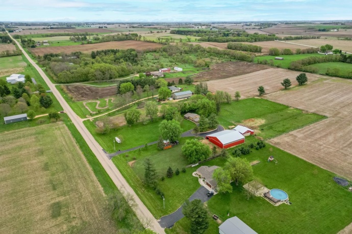 10160 Cemetery, PECATONICA, Illinois 61063, 4 Bedrooms Bedrooms, ,2 BathroomsBathrooms,House,For Sale,Cemetery,202602414