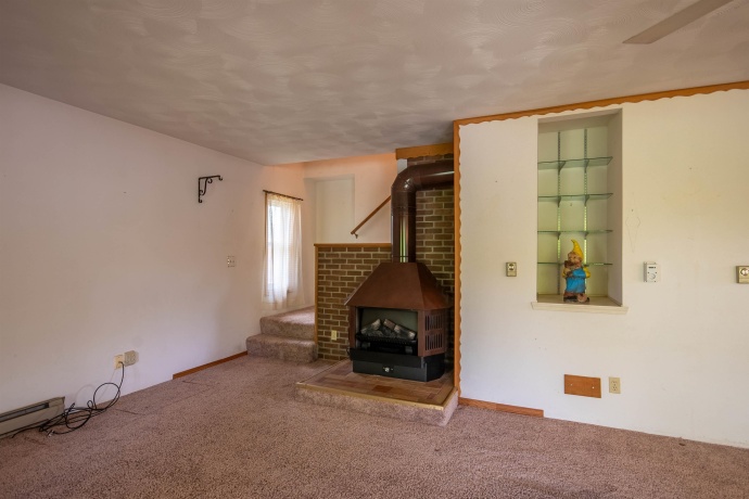 1839 1st, DIXON, Illinois 61021, 3 Bedrooms Bedrooms, ,1 BathroomBathrooms,House,For Sale,1st,202602417