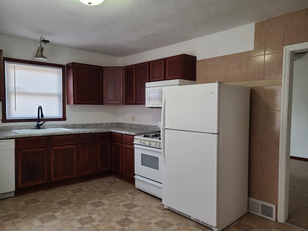 1823 East Gate, ROCKFORD, Illinois 61108, 4 Bedrooms Bedrooms, ,3 BathroomsBathrooms,House,For Sale,East Gate,202602419