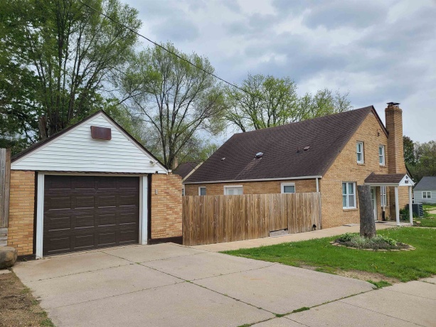 1823 East Gate, ROCKFORD, Illinois 61108, 4 Bedrooms Bedrooms, ,3 BathroomsBathrooms,House,For Sale,East Gate,202602419