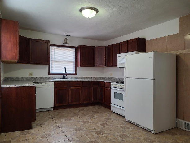 1823 East Gate, ROCKFORD, Illinois 61108, 4 Bedrooms Bedrooms, ,3 BathroomsBathrooms,House,For Sale,East Gate,202602419
