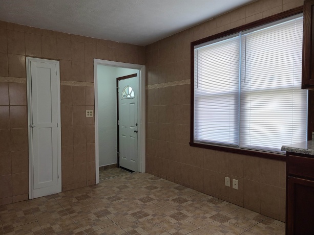 1823 East Gate, ROCKFORD, Illinois 61108, 4 Bedrooms Bedrooms, ,3 BathroomsBathrooms,House,For Sale,East Gate,202602419