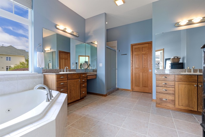 3833 Westlake Village, WINNEBAGO, Illinois 61088, 5 Bedrooms Bedrooms, ,3 BathroomsBathrooms,House,For Sale,Westlake Village,202602422