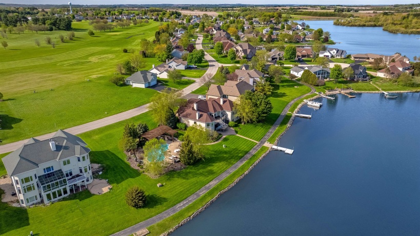3833 Westlake Village, WINNEBAGO, Illinois 61088, 5 Bedrooms Bedrooms, ,3 BathroomsBathrooms,House,For Sale,Westlake Village,202602422