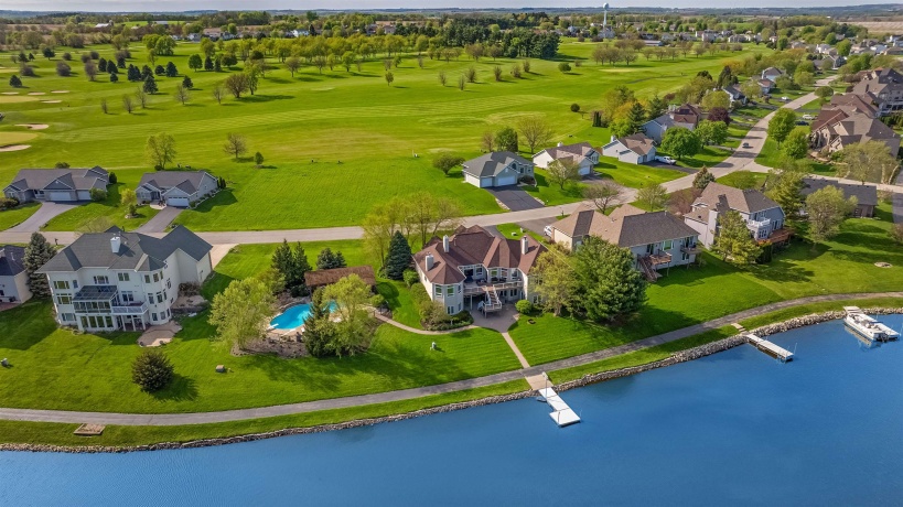 3833 Westlake Village, WINNEBAGO, Illinois 61088, 5 Bedrooms Bedrooms, ,3 BathroomsBathrooms,House,For Sale,Westlake Village,202602422