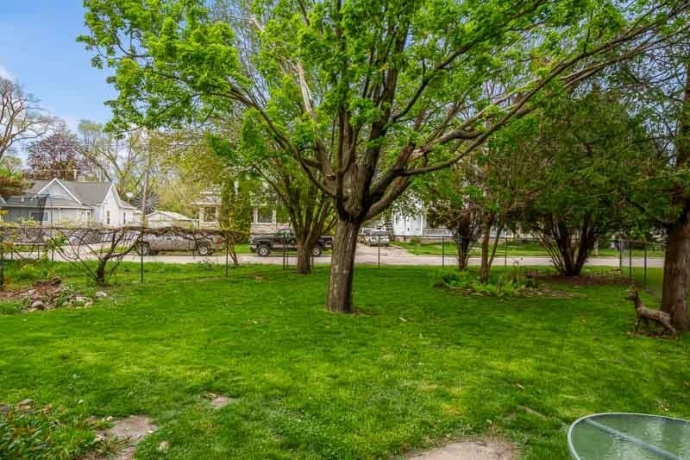541 Roscoe, SOUTH BELOIT, Illinois 61080, 2 Bedrooms Bedrooms, ,1 BathroomBathrooms,House,For Sale,Roscoe,202602423