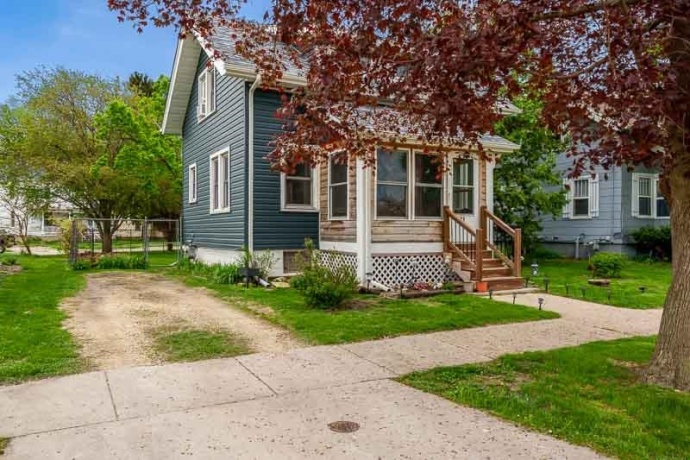 541 Roscoe, SOUTH BELOIT, Illinois 61080, 2 Bedrooms Bedrooms, ,1 BathroomBathrooms,House,For Sale,Roscoe,202602423