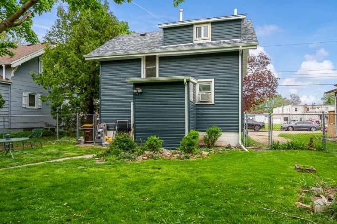 541 Roscoe, SOUTH BELOIT, Illinois 61080, 2 Bedrooms Bedrooms, ,1 BathroomBathrooms,House,For Sale,Roscoe,202602423