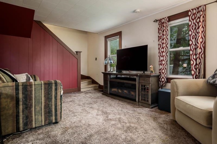 541 Roscoe, SOUTH BELOIT, Illinois 61080, 2 Bedrooms Bedrooms, ,1 BathroomBathrooms,House,For Sale,Roscoe,202602423