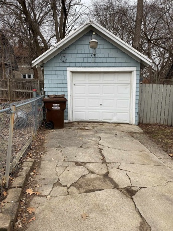 423 Auburn, ROCKFORD, Illinois 61103, 5 Bedrooms Bedrooms, ,3 BathroomsBathrooms,House,For Sale,Auburn,202601542