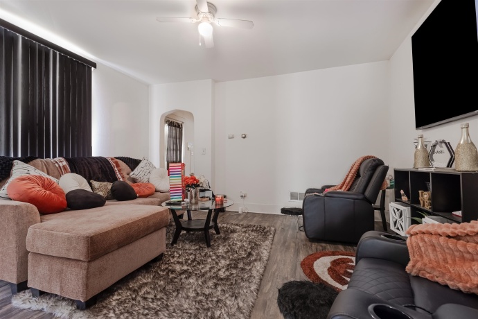 140-142 Summit, ROCKFORD, Illinois 61107, ,3 - 4 Units,For Sale,Summit,202602424
