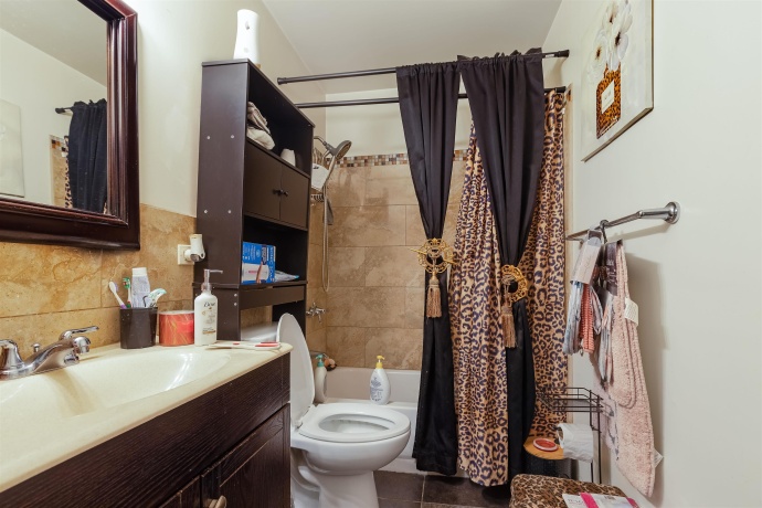 140-142 Summit, ROCKFORD, Illinois 61107, ,3 - 4 Units,For Sale,Summit,202602424