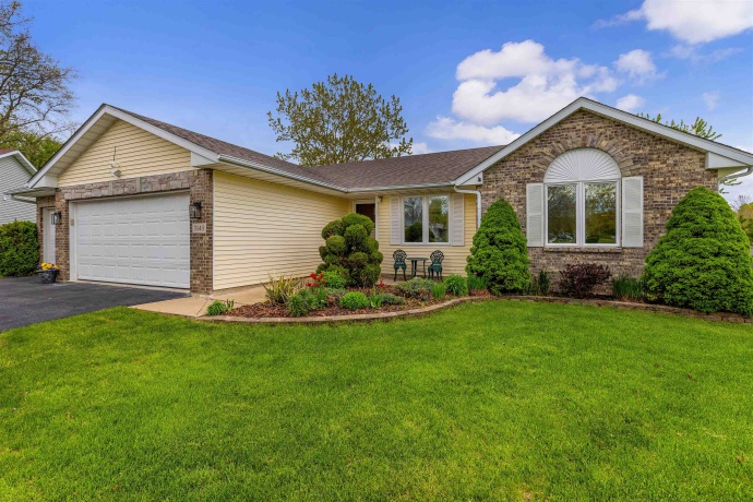 3145 Chanters, ROCKFORD, Illinois 61109, 4 Bedrooms Bedrooms, ,2 BathroomsBathrooms,House,For Sale,Chanters,202602425