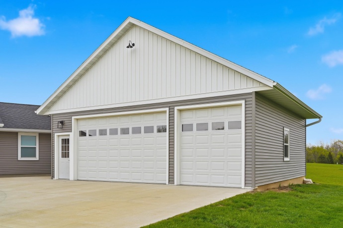 24-123 Wagon Wheel, LAKE CARROLL, Illinois 61046, 4 Bedrooms Bedrooms, ,3 BathroomsBathrooms,House,For Sale,Wagon Wheel,202602428
